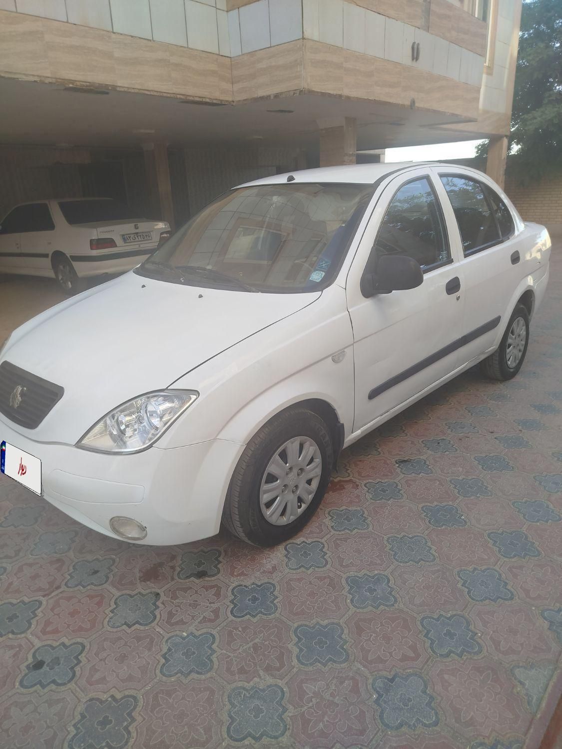 تیبا صندوق دار SX - 1390
