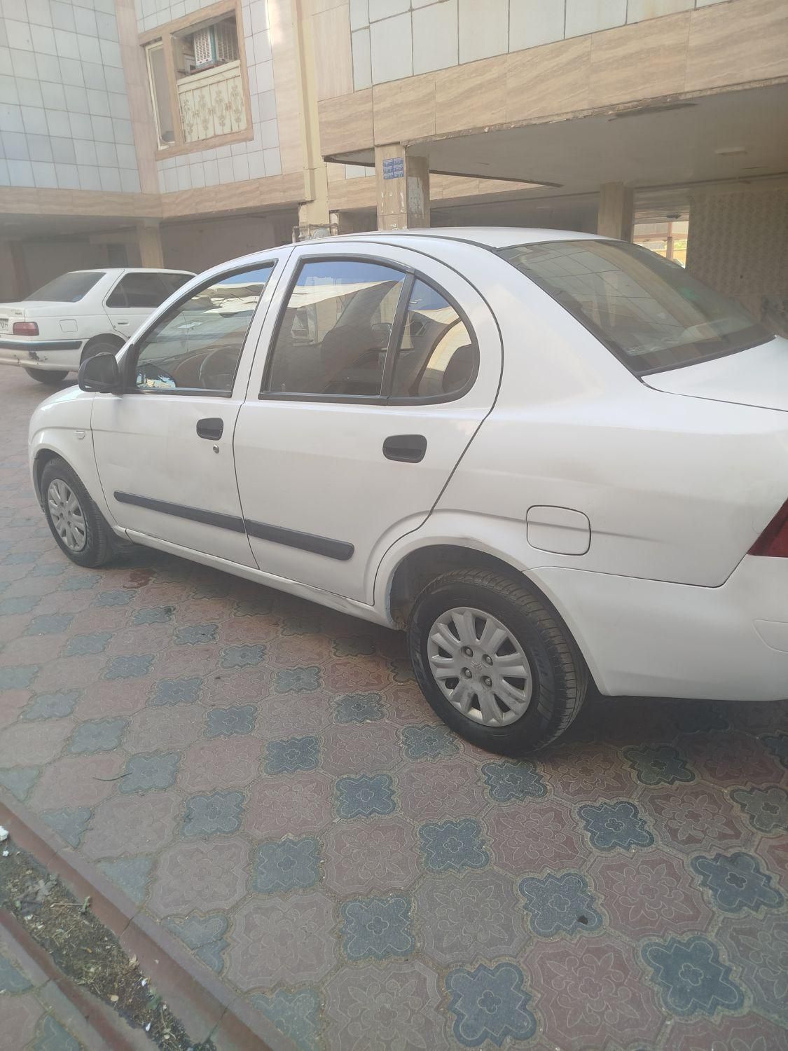 تیبا صندوق دار SX - 1390