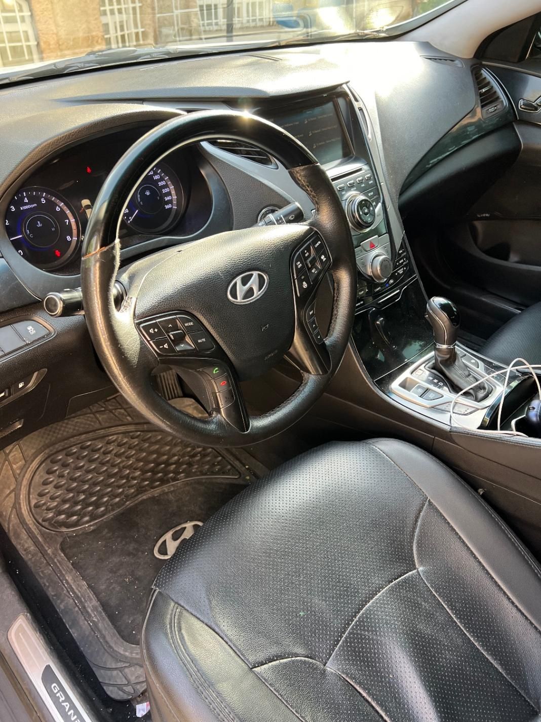 هیوندای آزرا (گرنجور) 3000cc - 2012