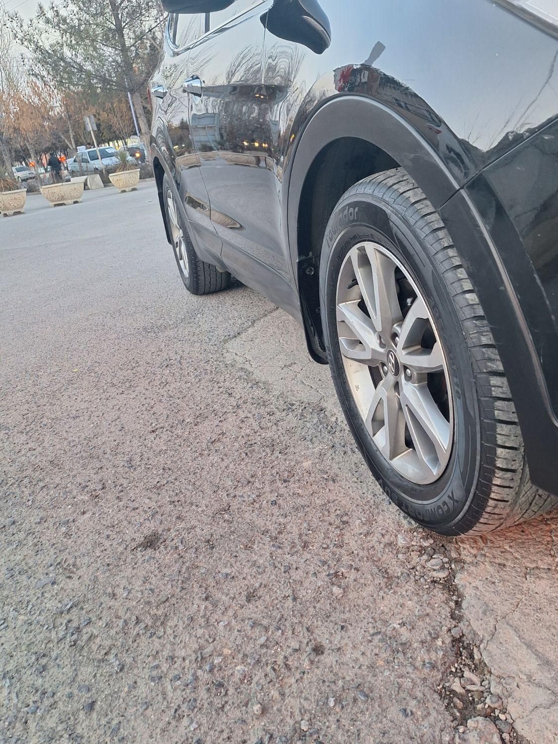 هیوندای سانتافه 4 سیلندر دو دیفرانسیل - 2014