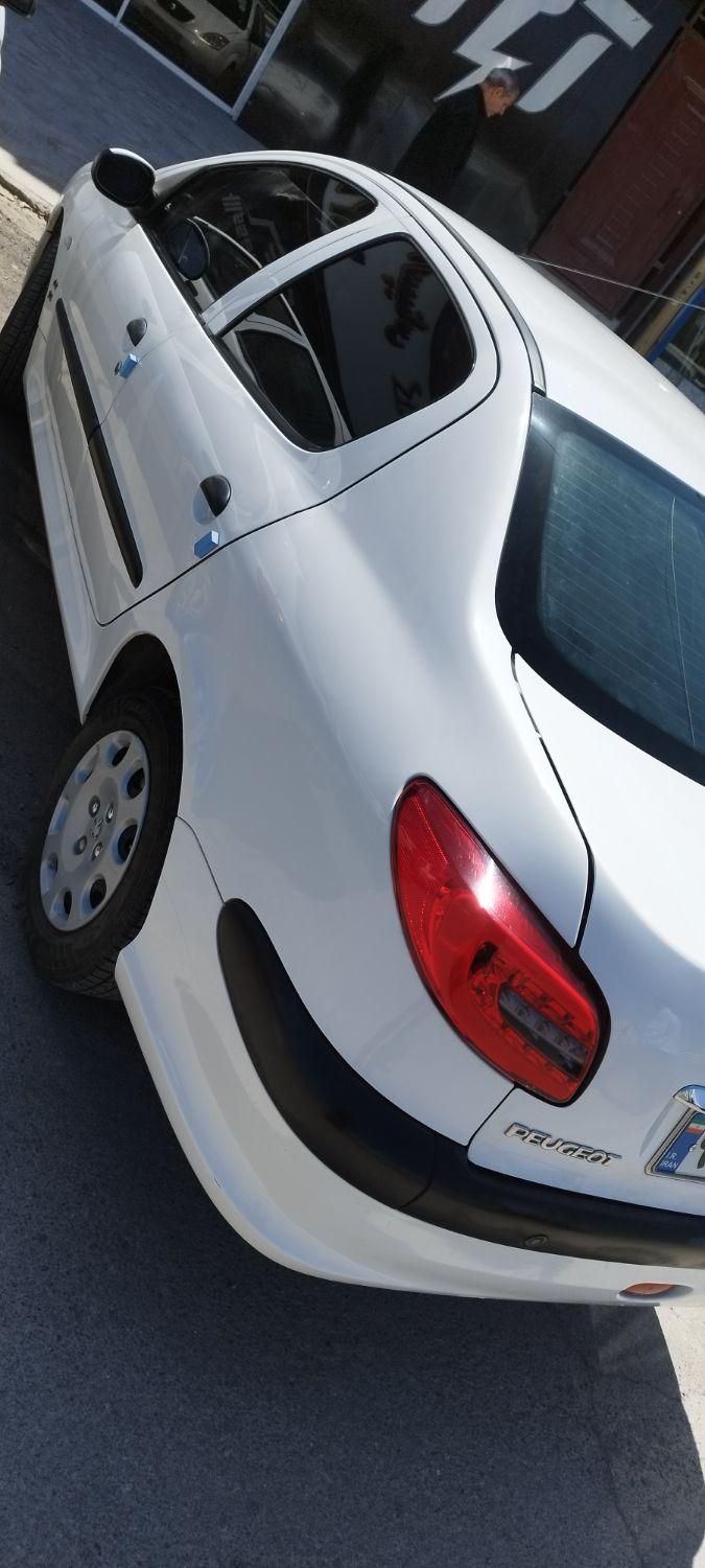 پژو 206 SD v8 - 1395
