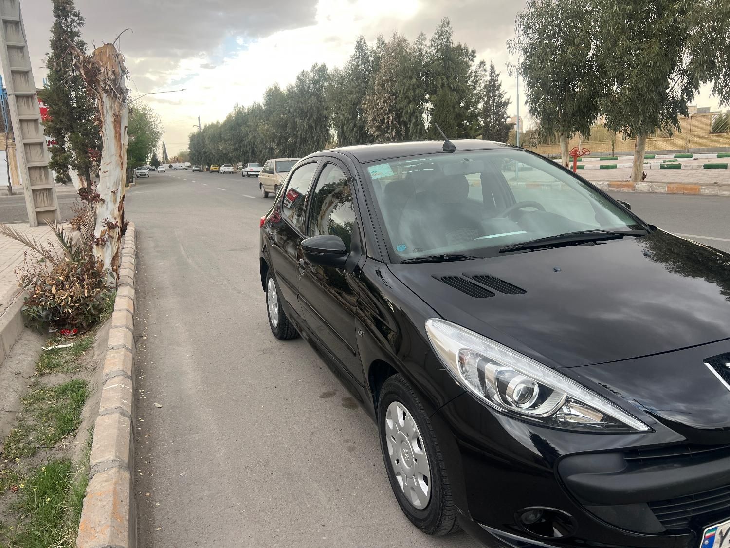 پژو 207 دنده‌ای - 1400