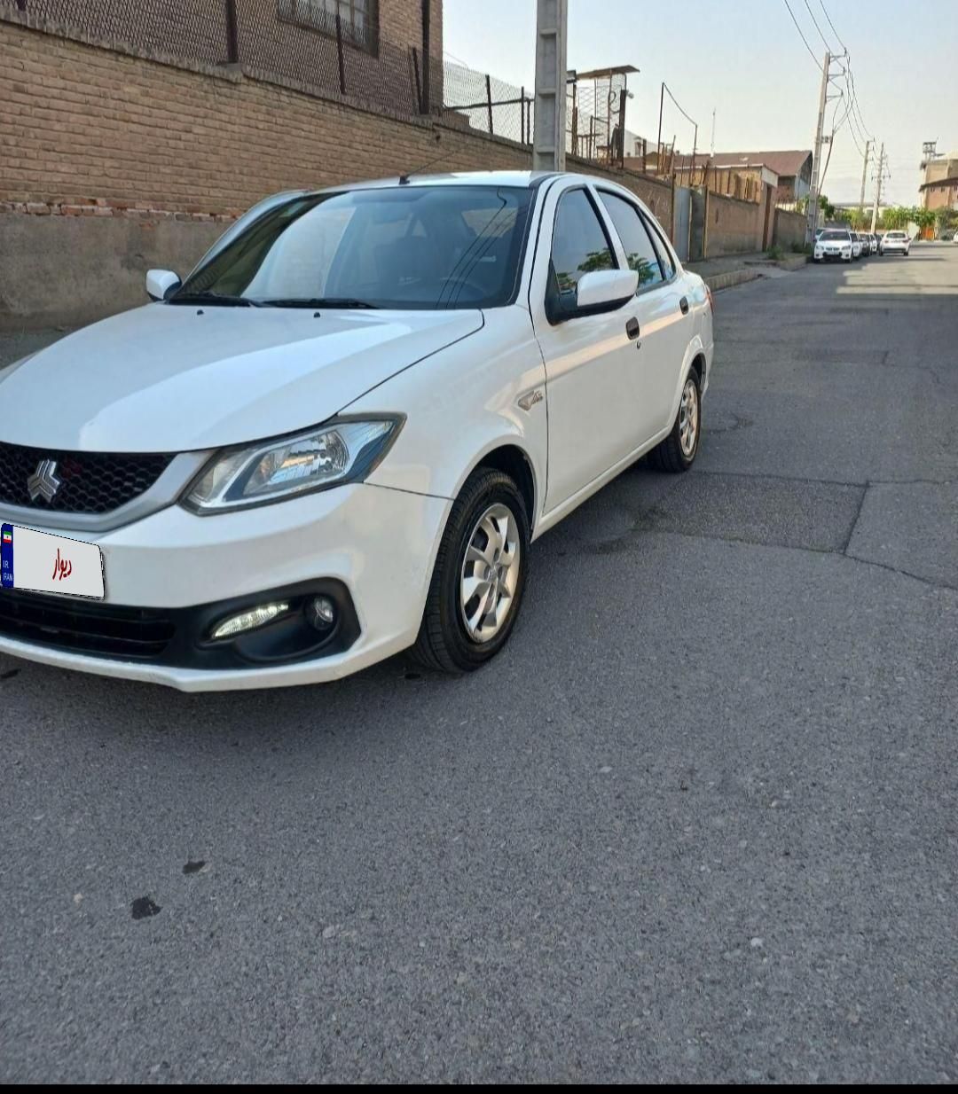 ساینا S دنده ای بنزینی - 1401