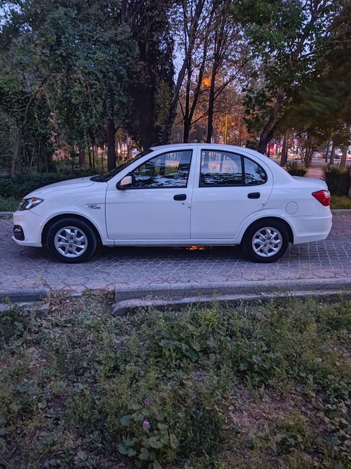 ساینا S دنده ای بنزینی - 1402