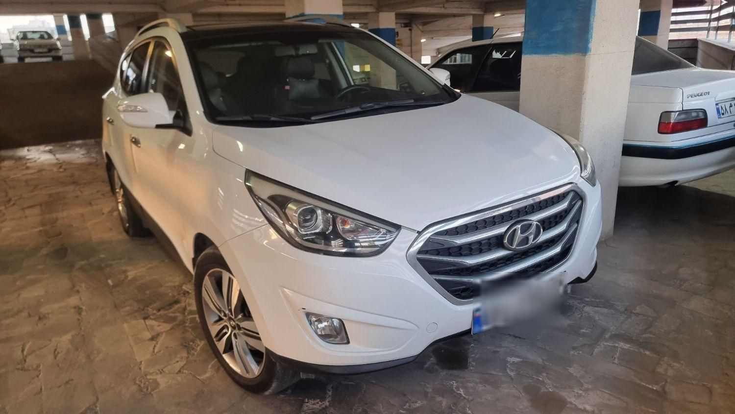 هیوندای توسان 2.4 لیتر - 2015