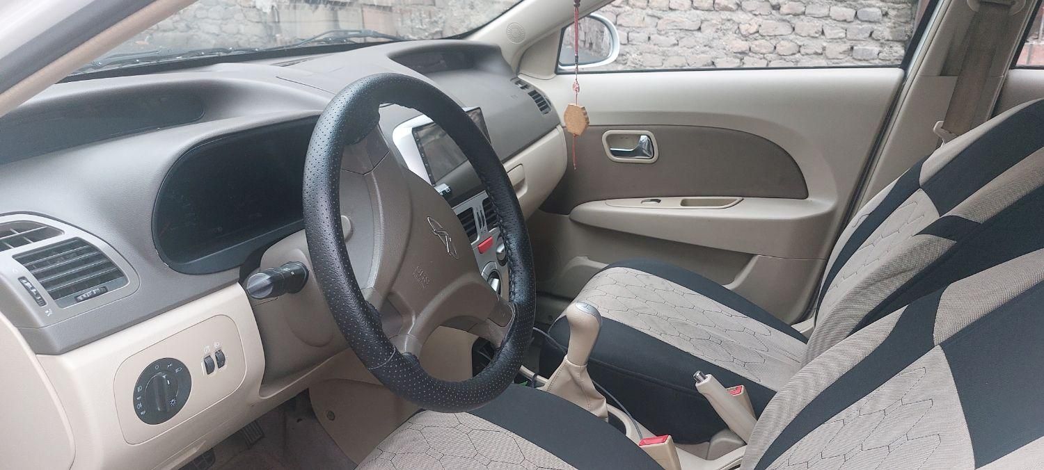 ام وی ام 315 هاچ بک ساده دنده ای - 2014