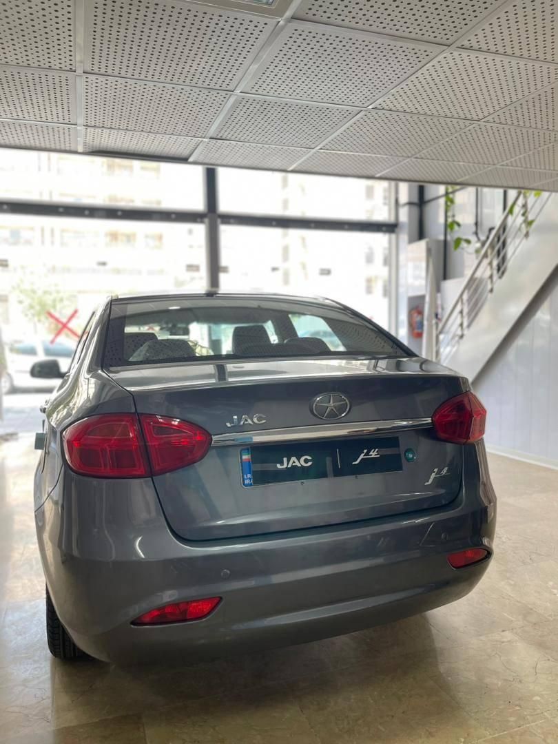 جک J4 اتوماتیک - 2025