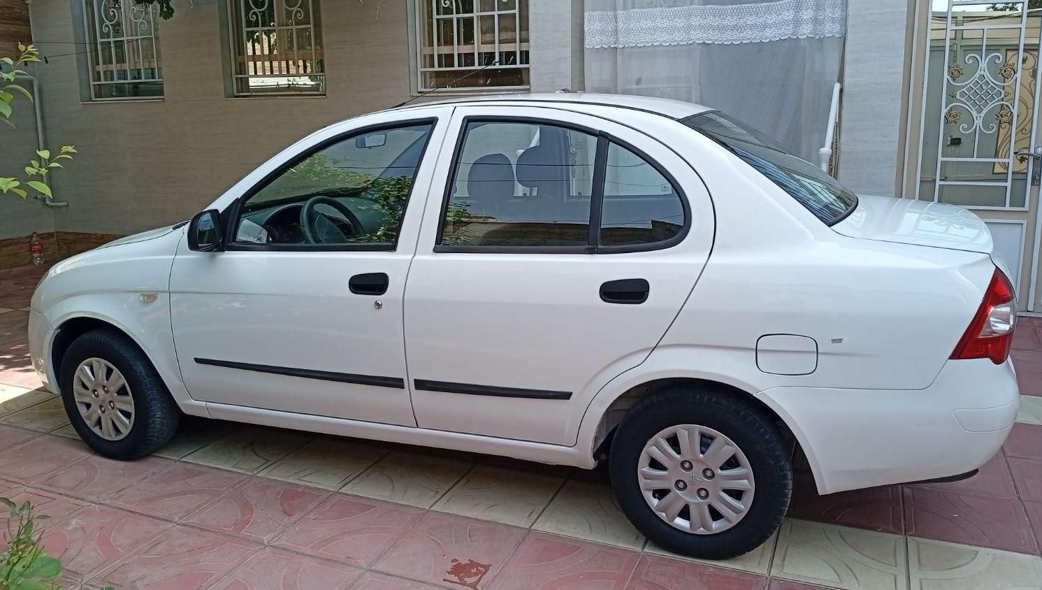 تیبا صندوق دار SX - 1399