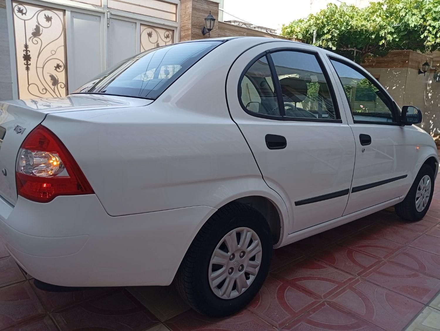 تیبا صندوق دار SX - 1399