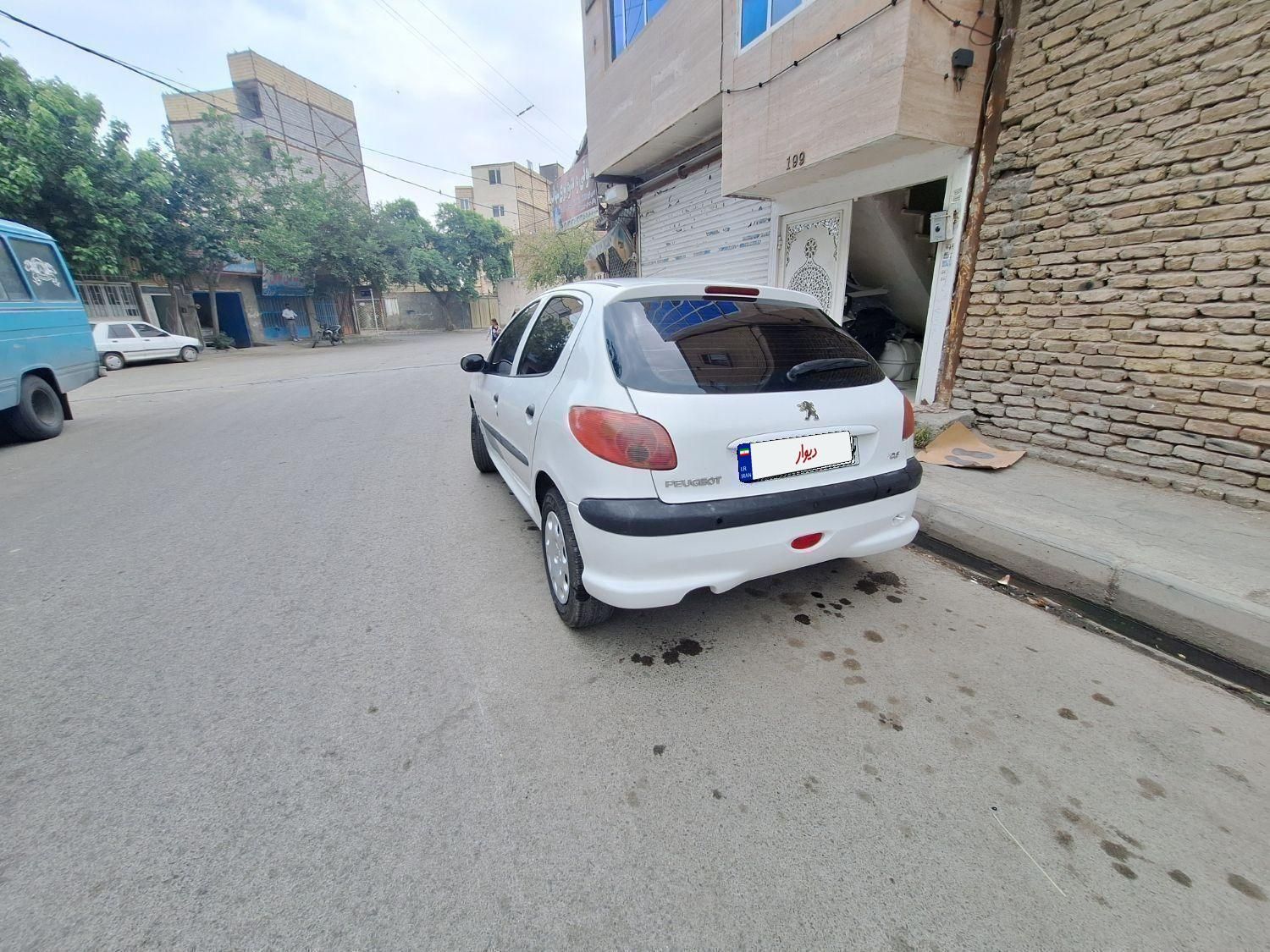 پژو 206 تیپ 5 - 1395