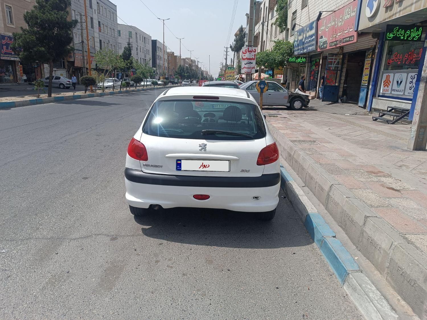 پژو 206 تیپ 2 - 1390