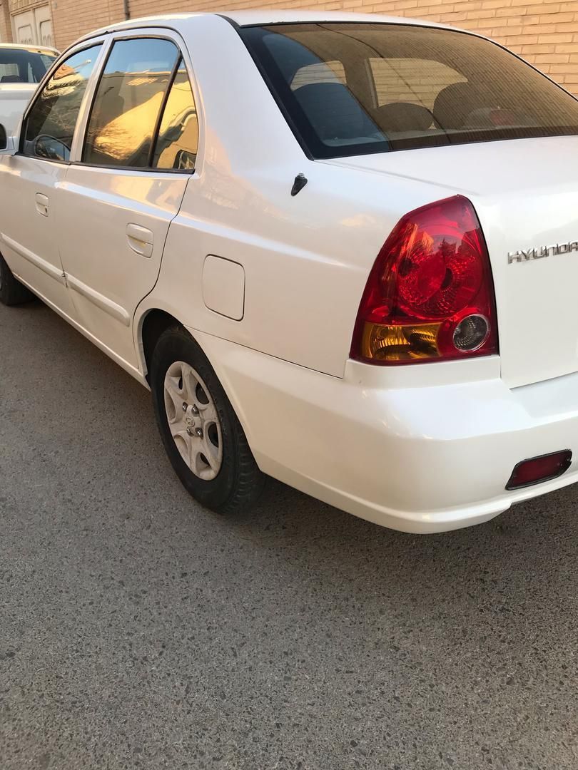 هیوندای ورنا دنده‌ ای - 2005