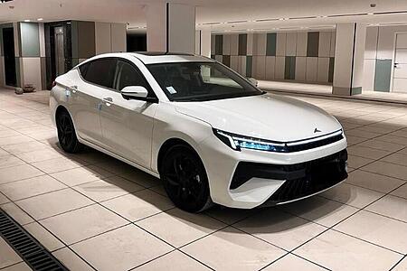 خودرو کی ام سی، J7 آگهی ann_18022407