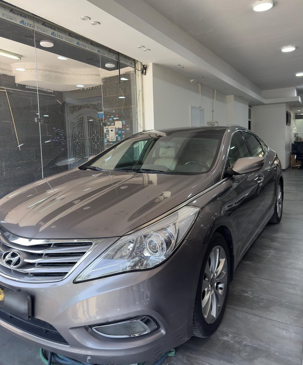 هیوندای آزرا (گرنجور) 3000cc - 2012