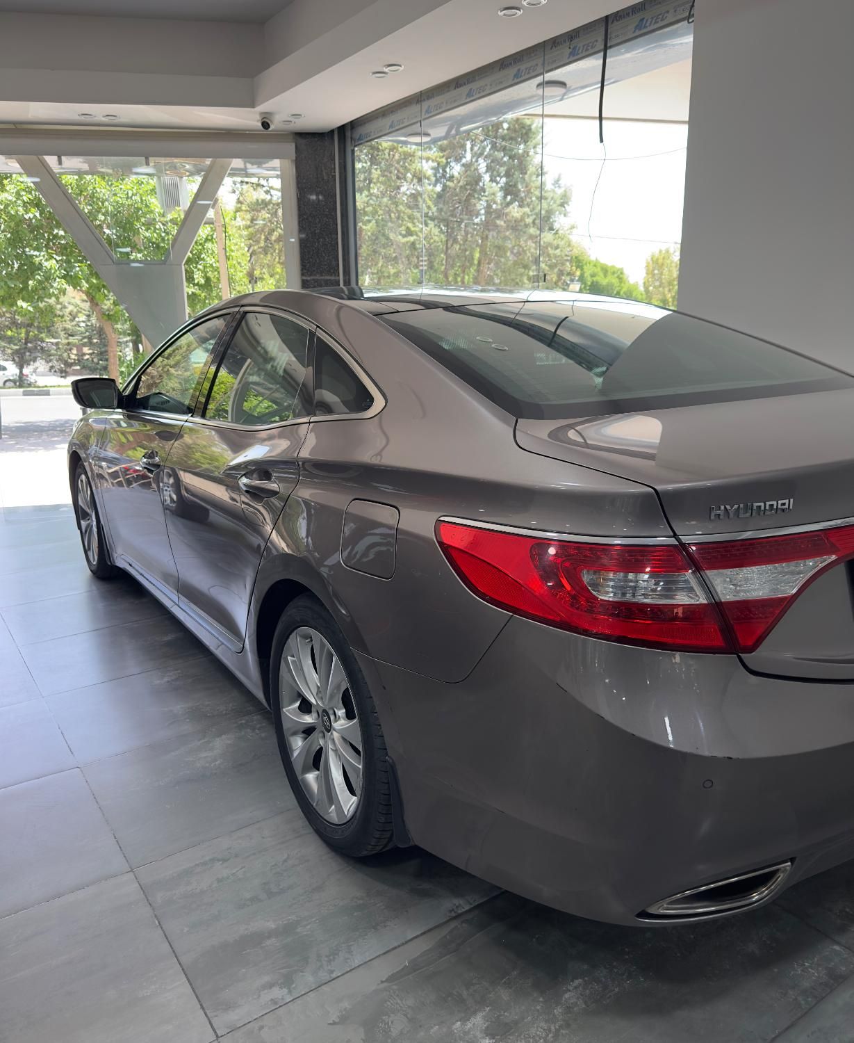 هیوندای آزرا (گرنجور) 3000cc - 2012