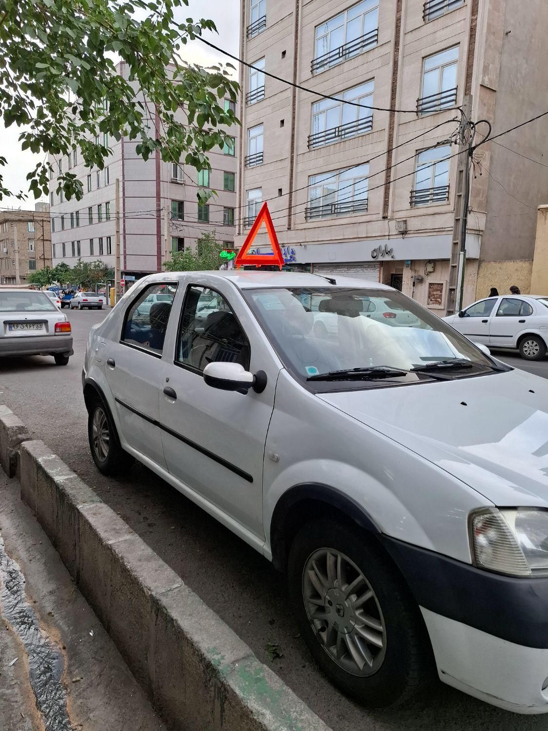 خودرو رنو، تندر 90 آگهی ann_18024085