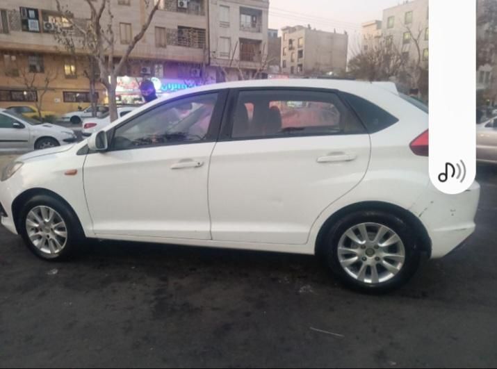 ام وی ام 315 هاچ بک ساده دنده ای - 2013