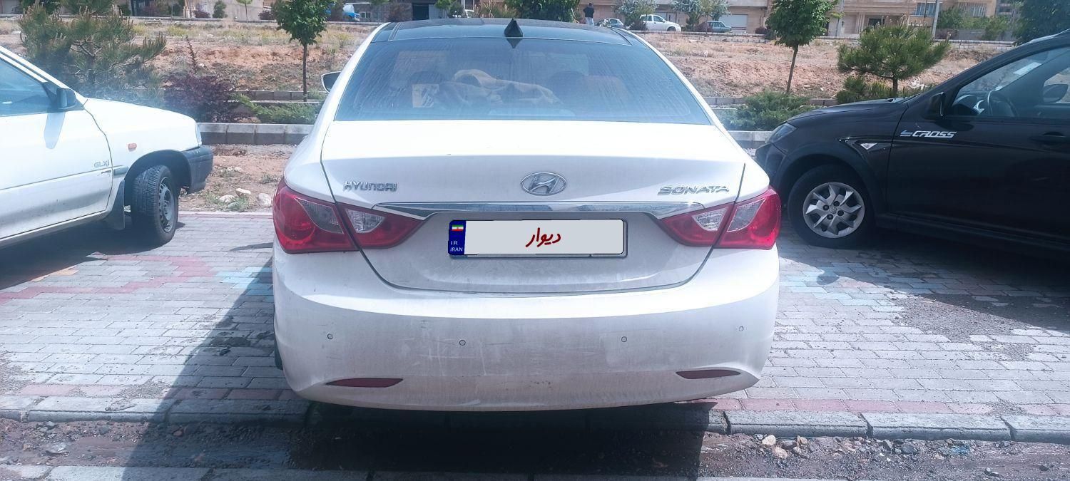 هیوندای سوناتا فول YF - 2011