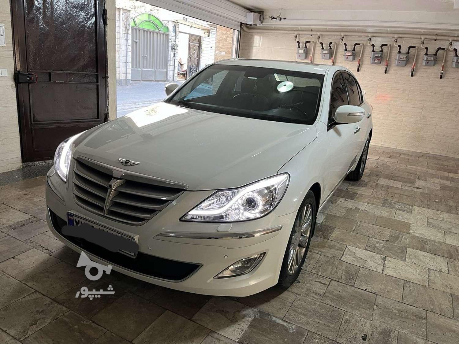 هیوندای جنسیس فول - 2011