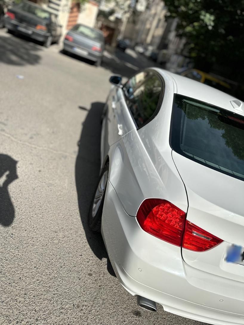 ب ام و سری 3 سدان 320i - 2009