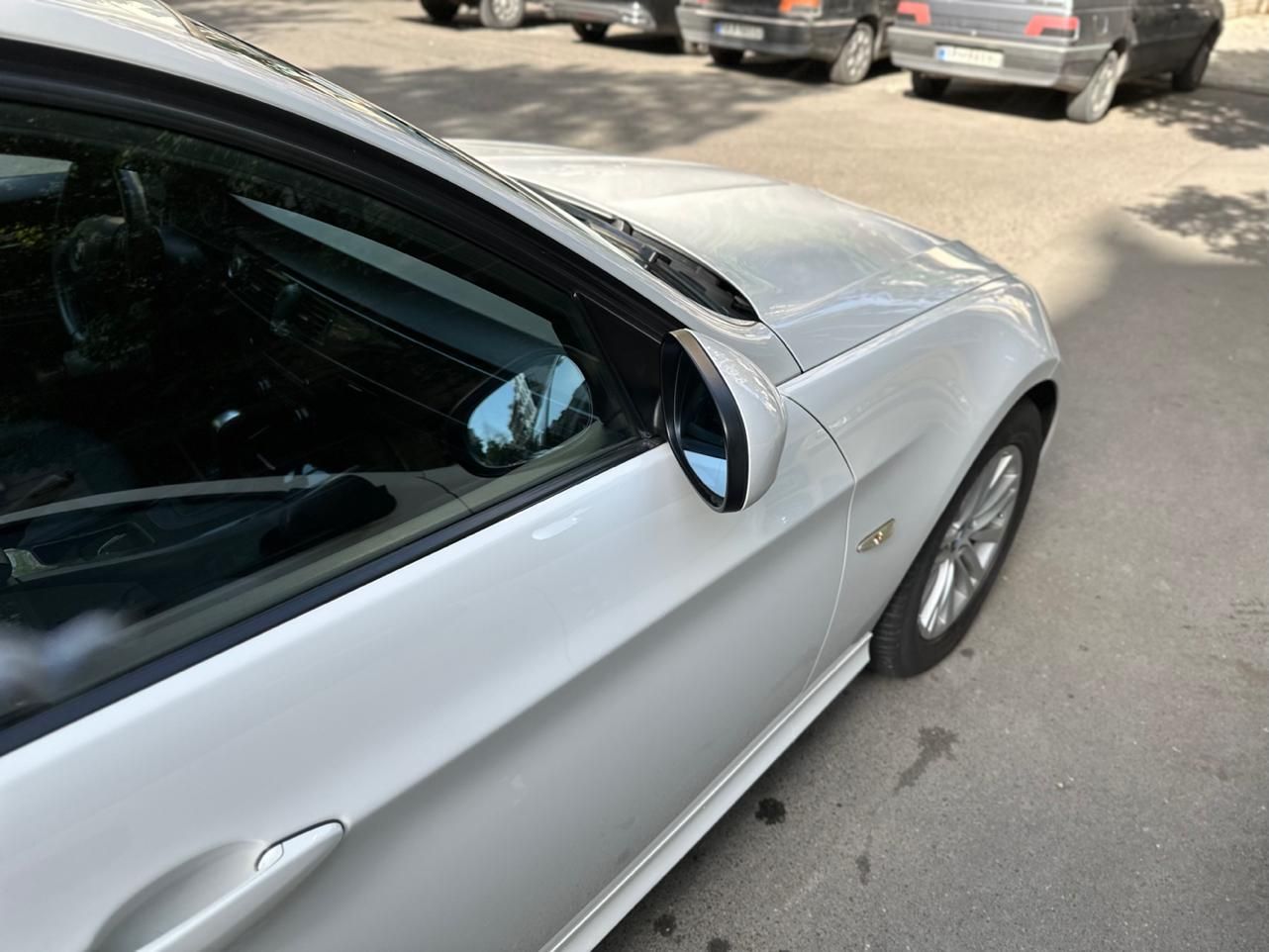 ب ام و سری 3 سدان 320i - 2009