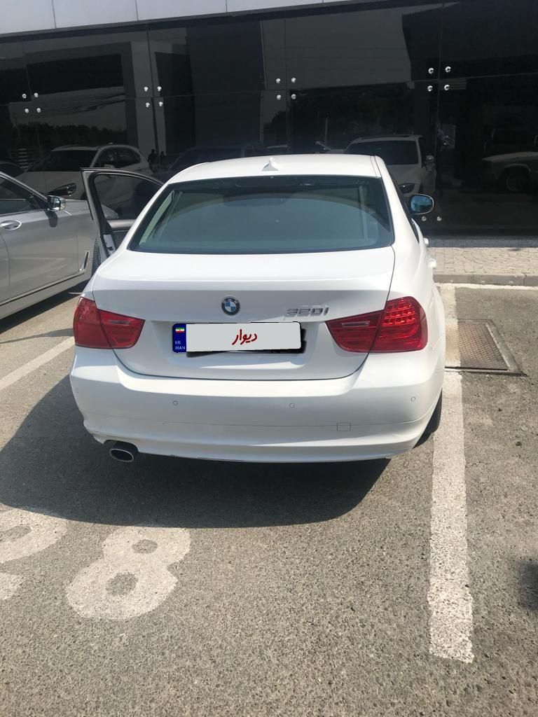 ب ام و سری 3 سدان 320i - 2009