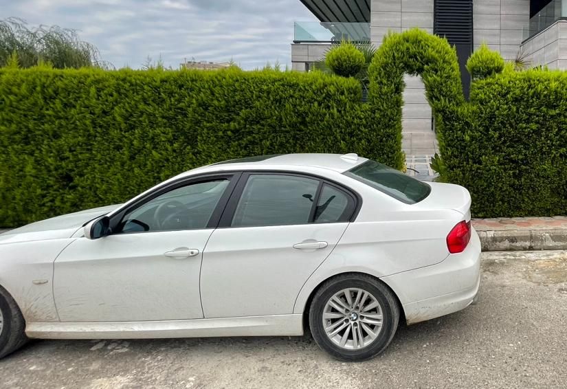 ب ام و سری 3 سدان 320i - 2009