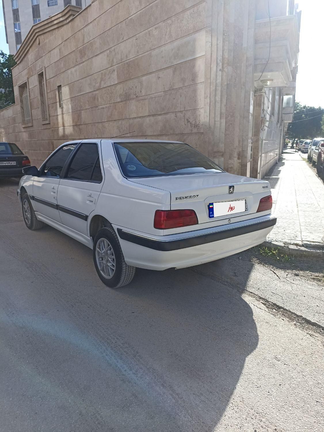 پژو پارس XU7P - 1402
