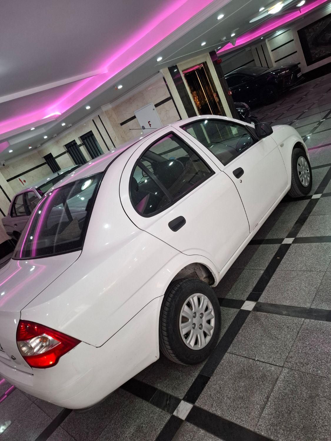 تیبا صندوق دار SX - 1393