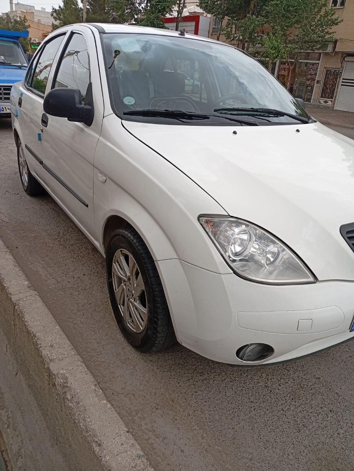 تیبا صندوق دار SX - 1400