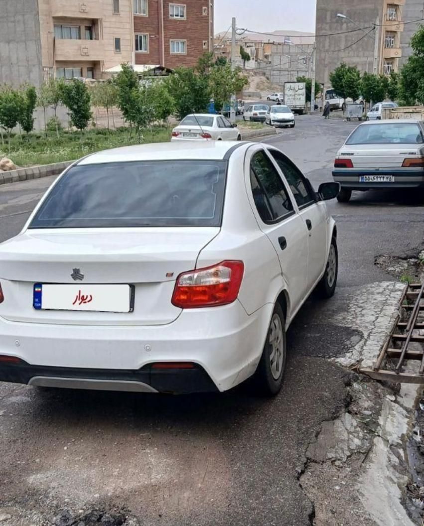 ساینا S دنده ای بنزینی - 1400