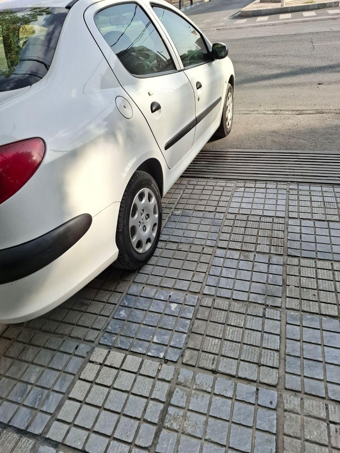 پژو 206 SD v8 - 1395