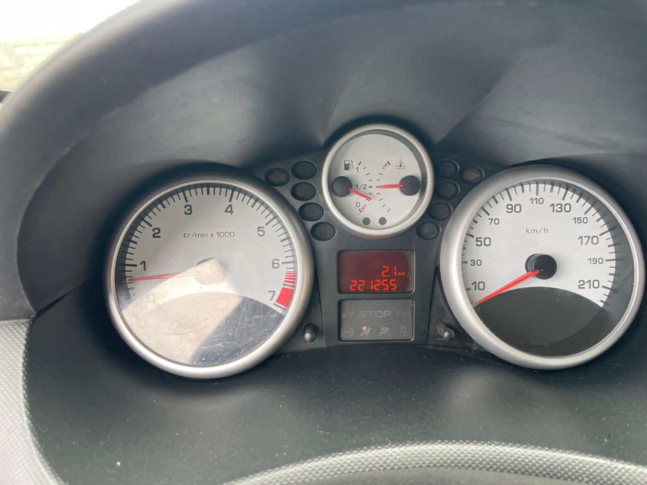 پژو 207 دنده‌ای - 1390