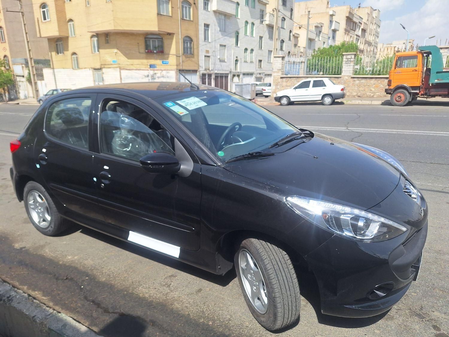 پژو 207 اتوماتیک TU5P - 1403