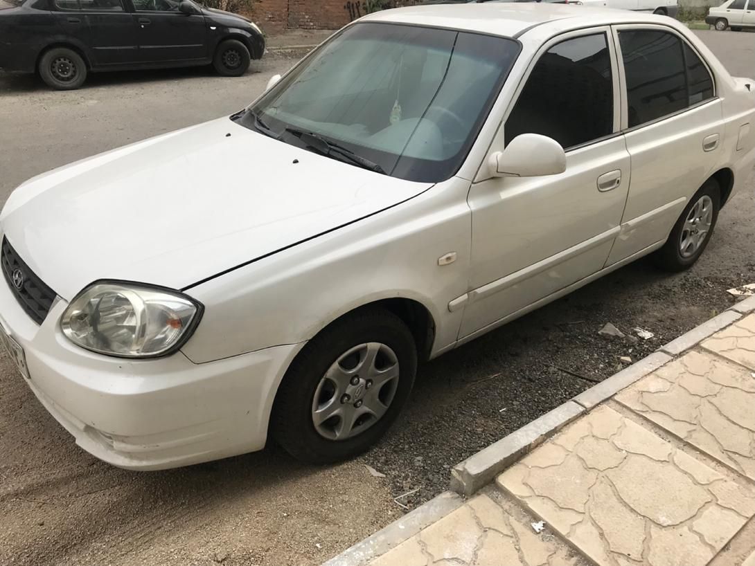 هیوندای ورنا دنده‌ ای - 2005