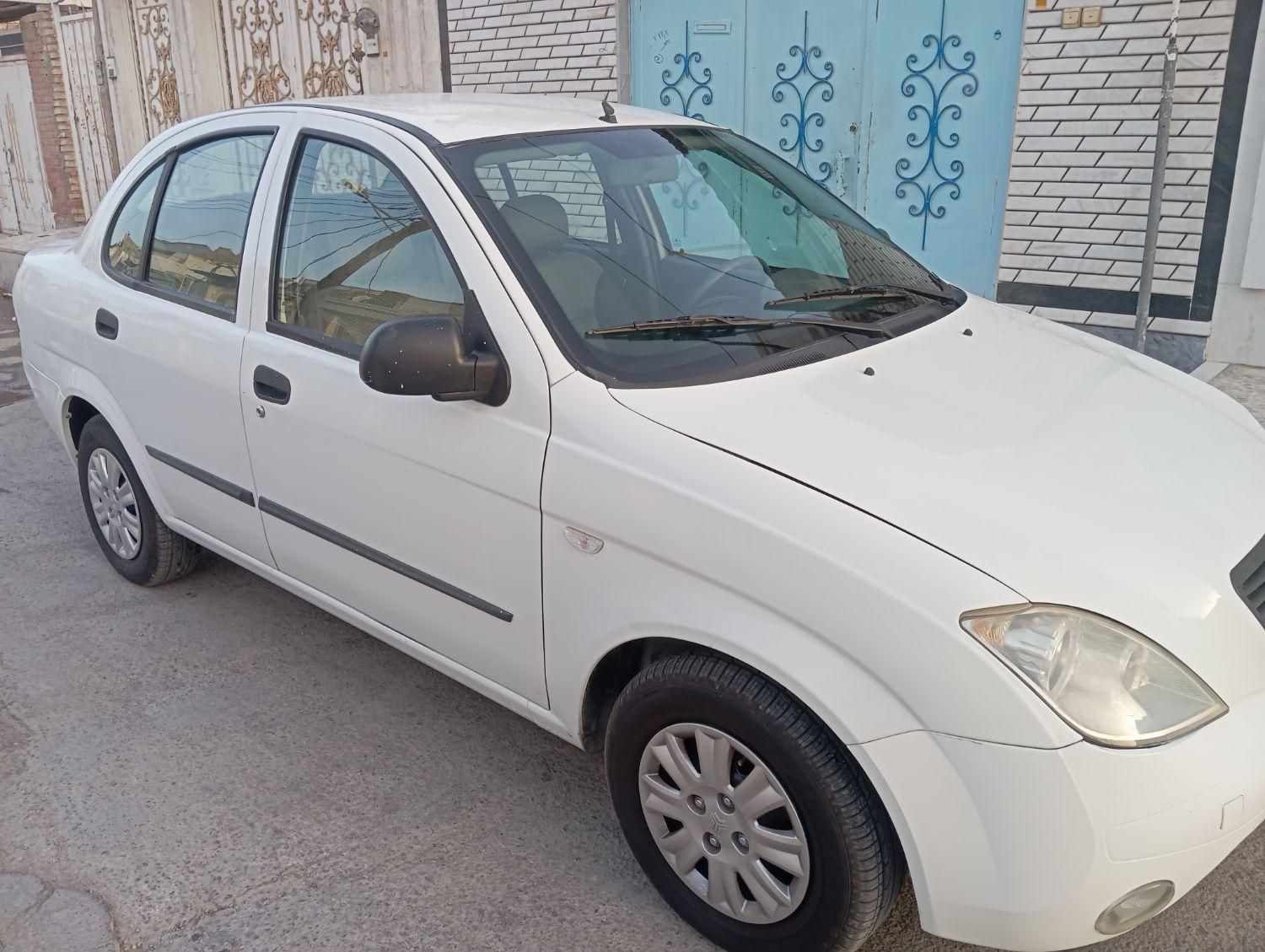 تیبا صندوق دار SX - 1400