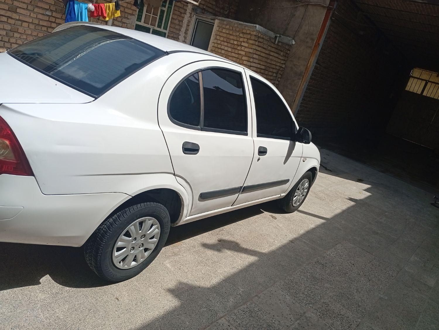 تیبا صندوق دار EX - 1390