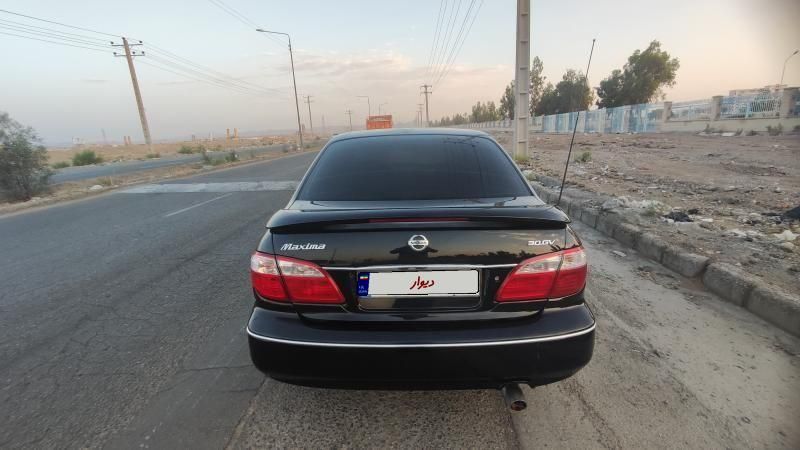 نیسان ماکسیما دنده‌ای - 2005