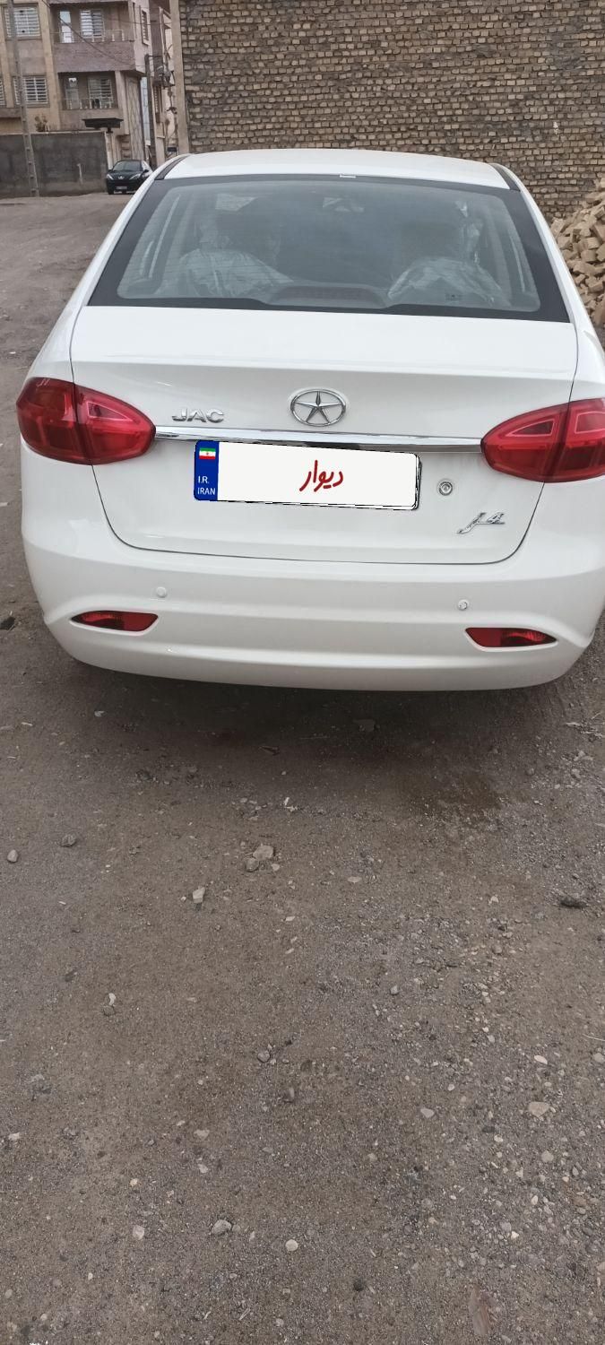 جک J4 اتوماتیک - 2024