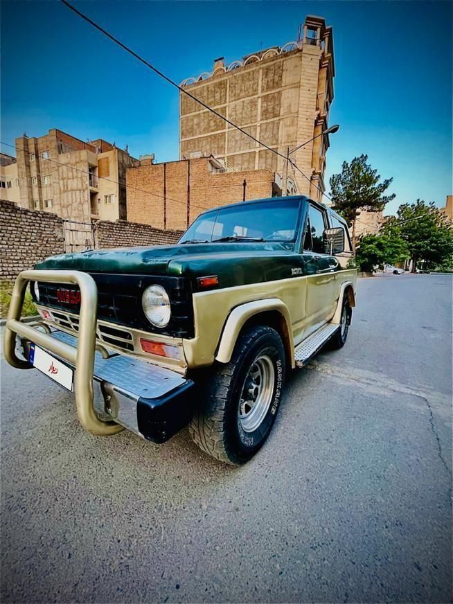 نیسان پاترول دو درب دنده‌ای - 1998