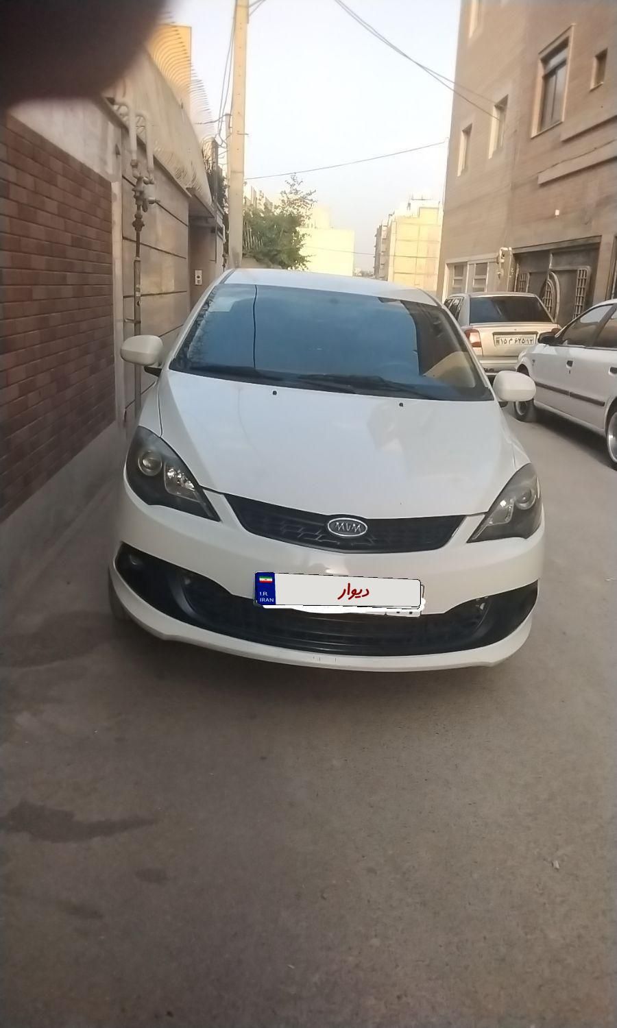 ام وی ام 315 هاچ بک اسپرت لاکچری - 2015
