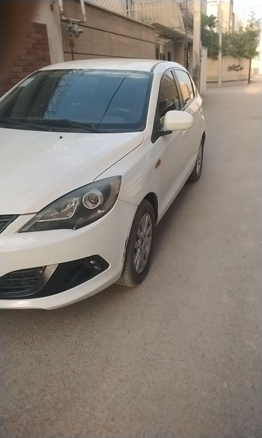 ام وی ام 315 هاچ بک اسپرت لاکچری - 2015