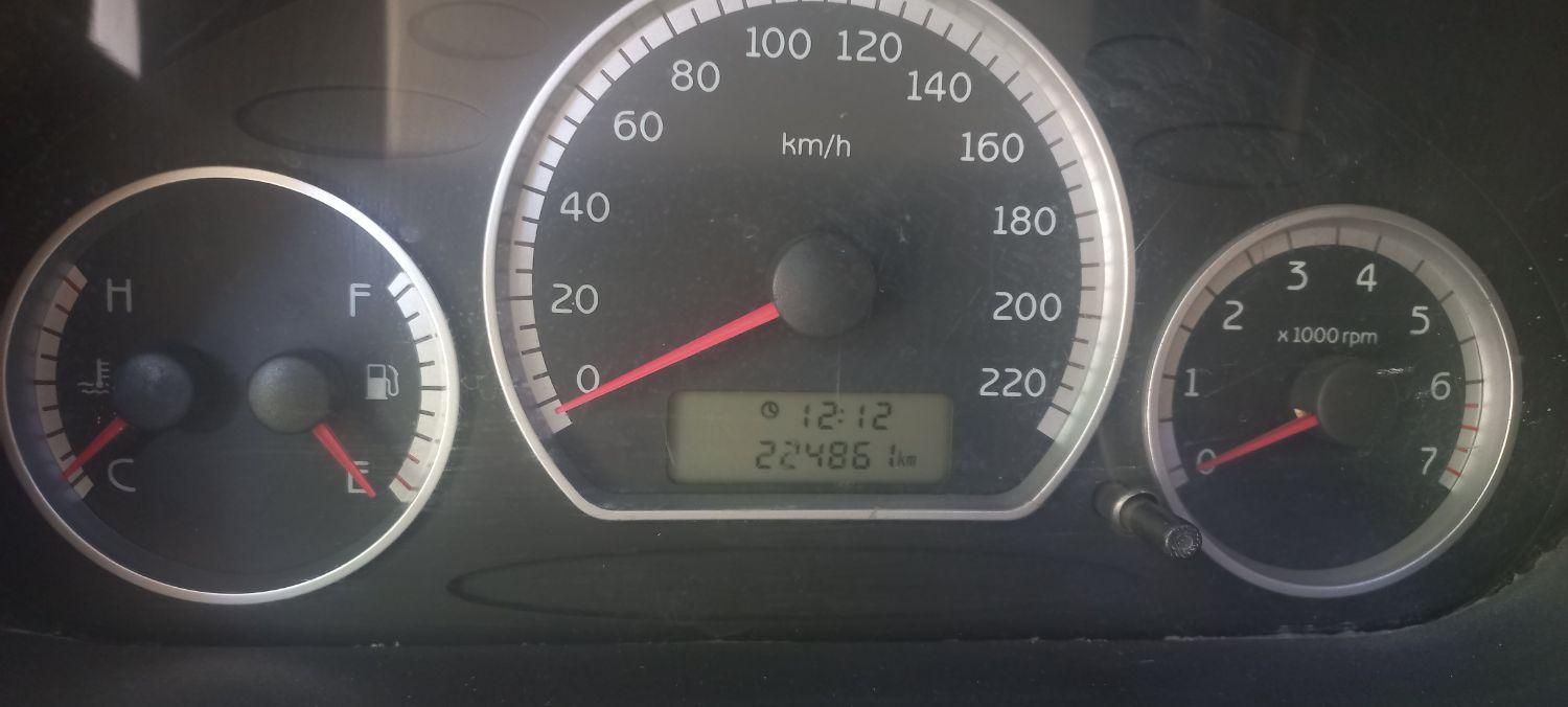 ام وی ام 110 چهار سیلندر دنده ای - 2011