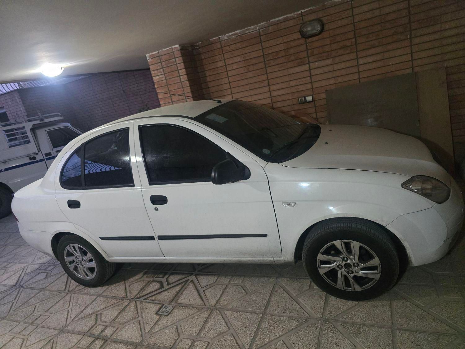 تیبا صندوق دار SX - 1400