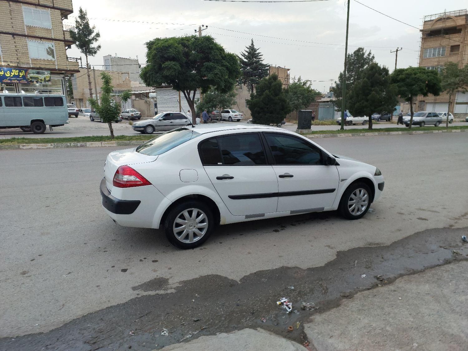 رنو مگان دنده‌ای 1600 - 2008