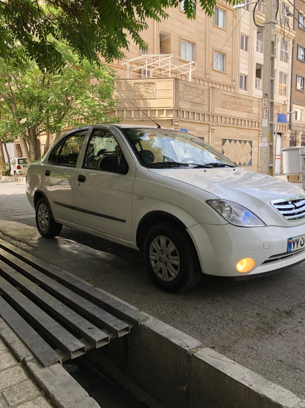 تیبا صندوق دار SX - 1396