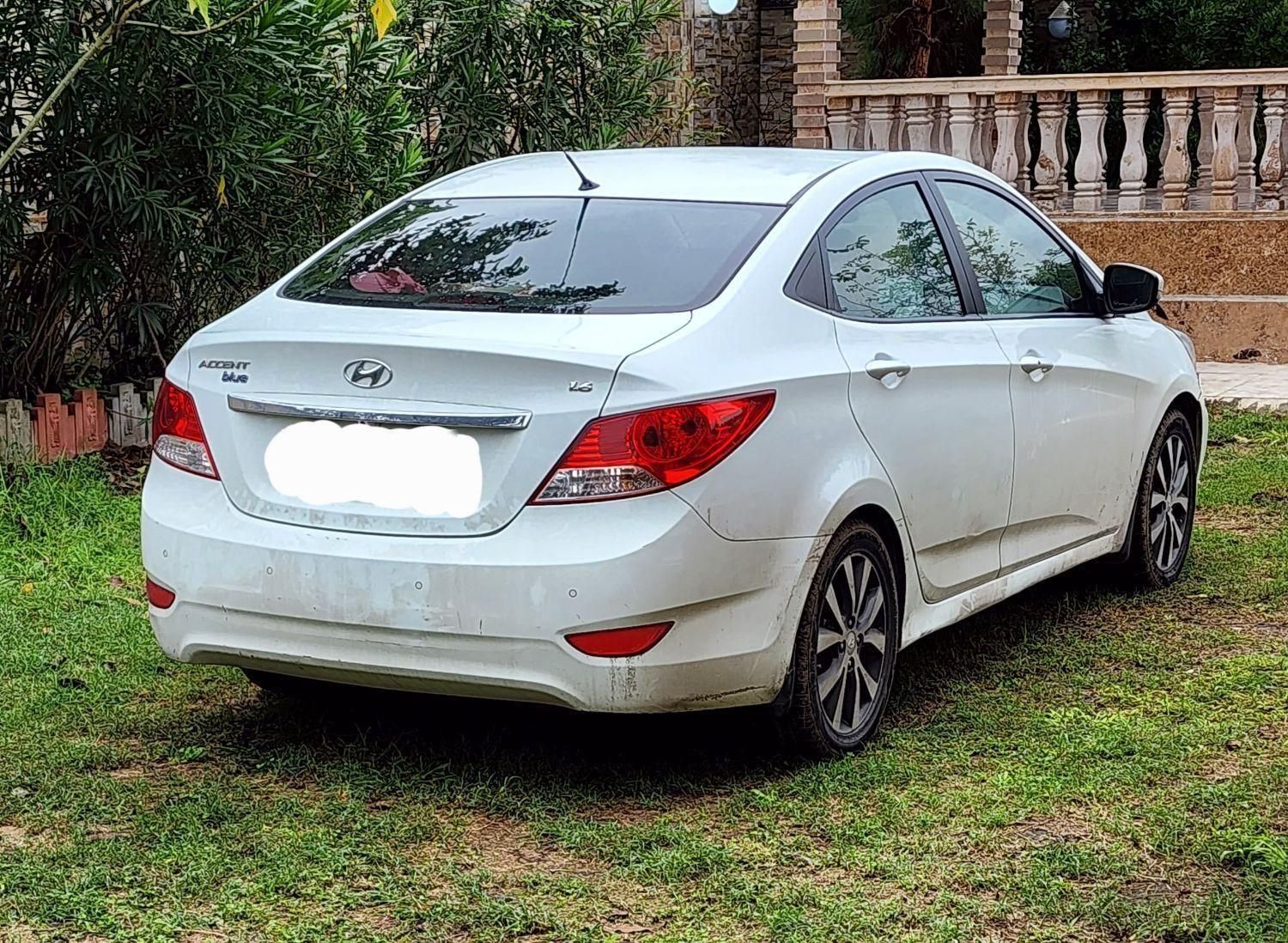 هیوندای اکسنت 1.6 لیتر بلو - 2015