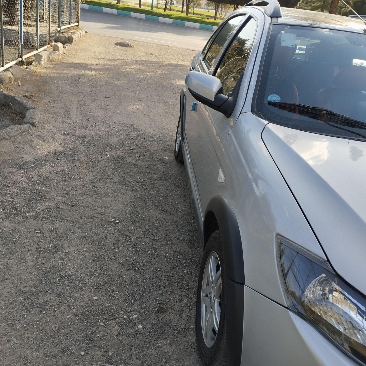 خودرو کوییک، R آگهی ann_18044646