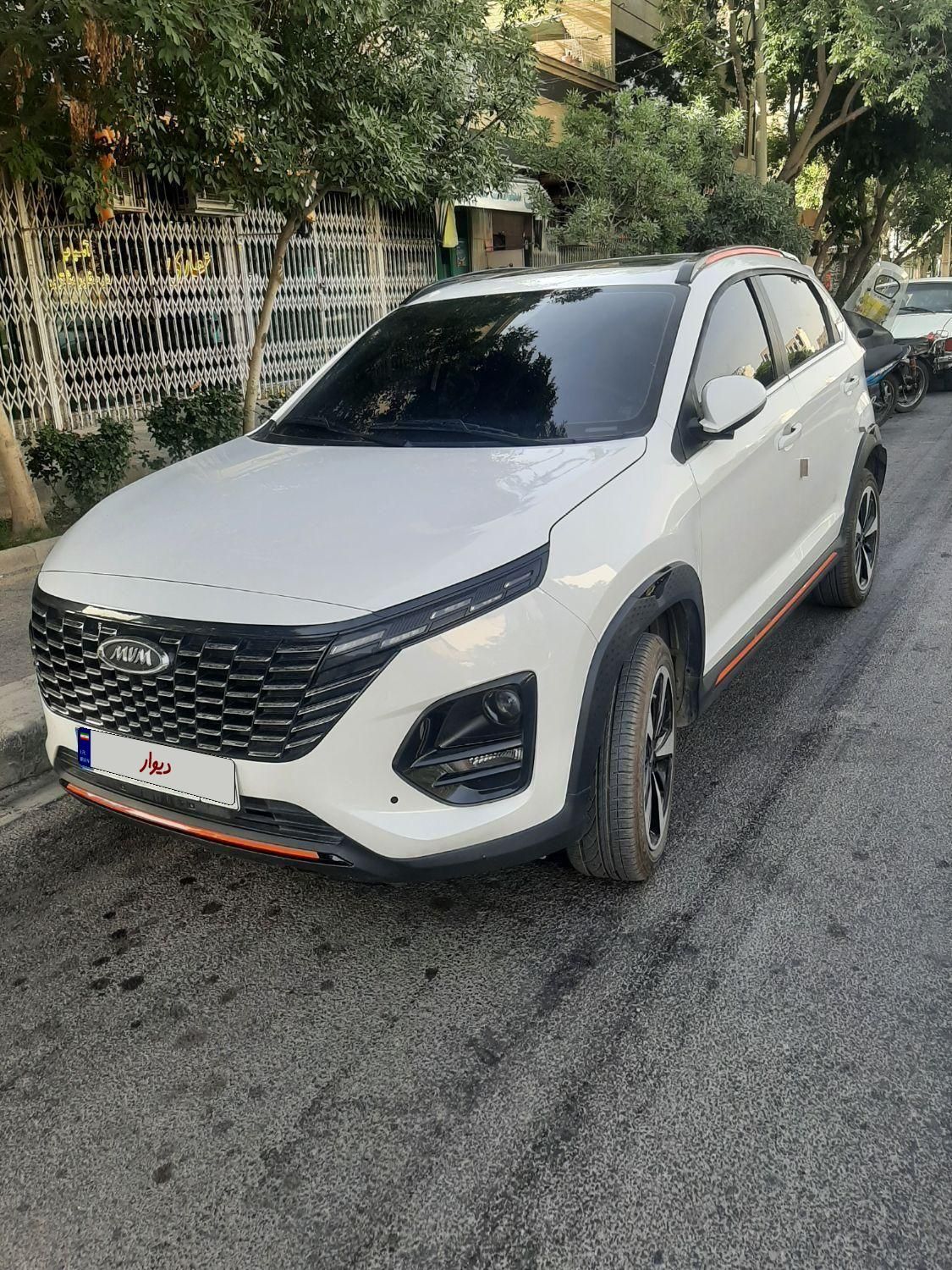 خودرو ام وی ام، X33 آگهی ann_18044845