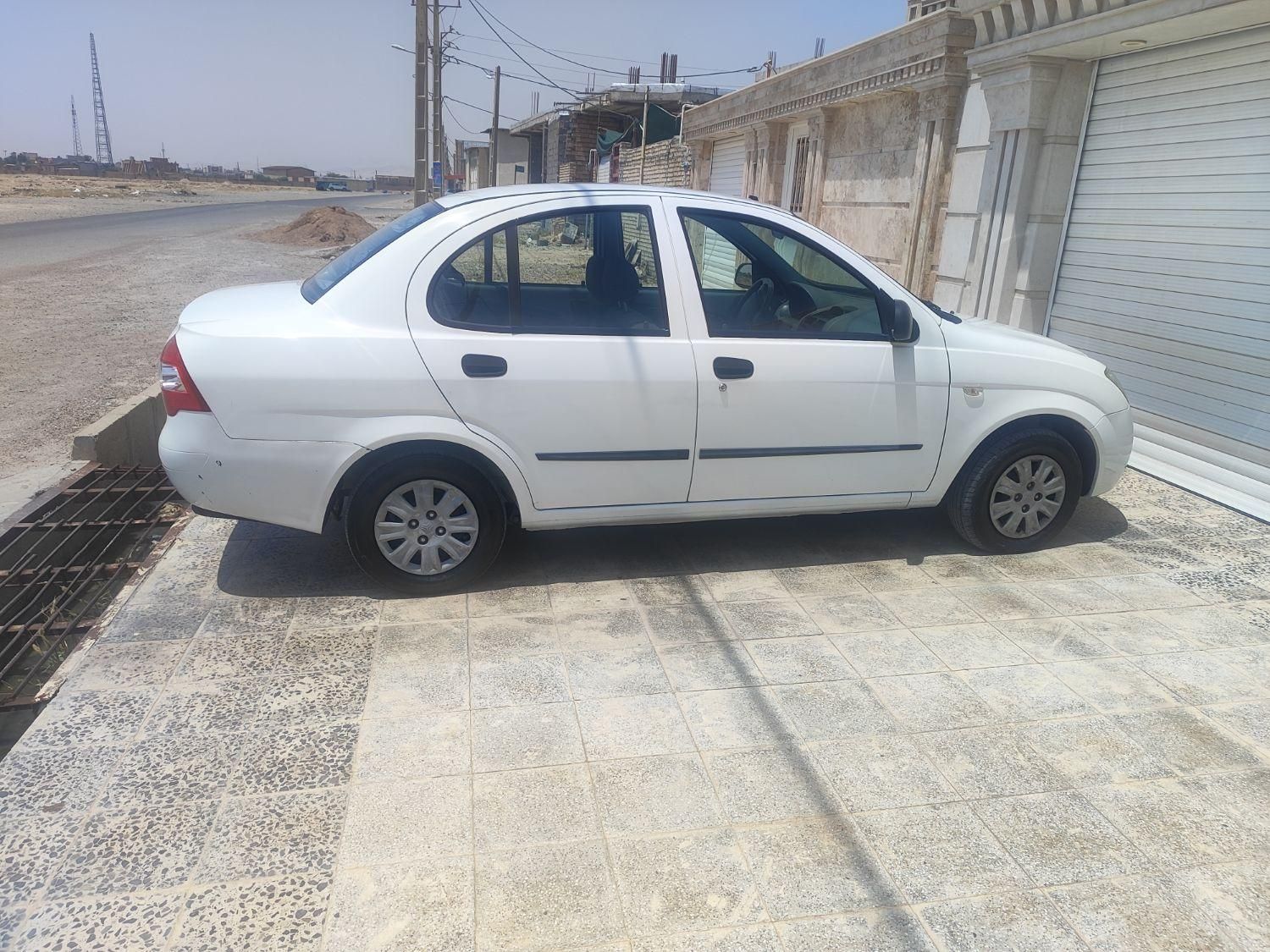 تیبا صندوق دار EX - 1400